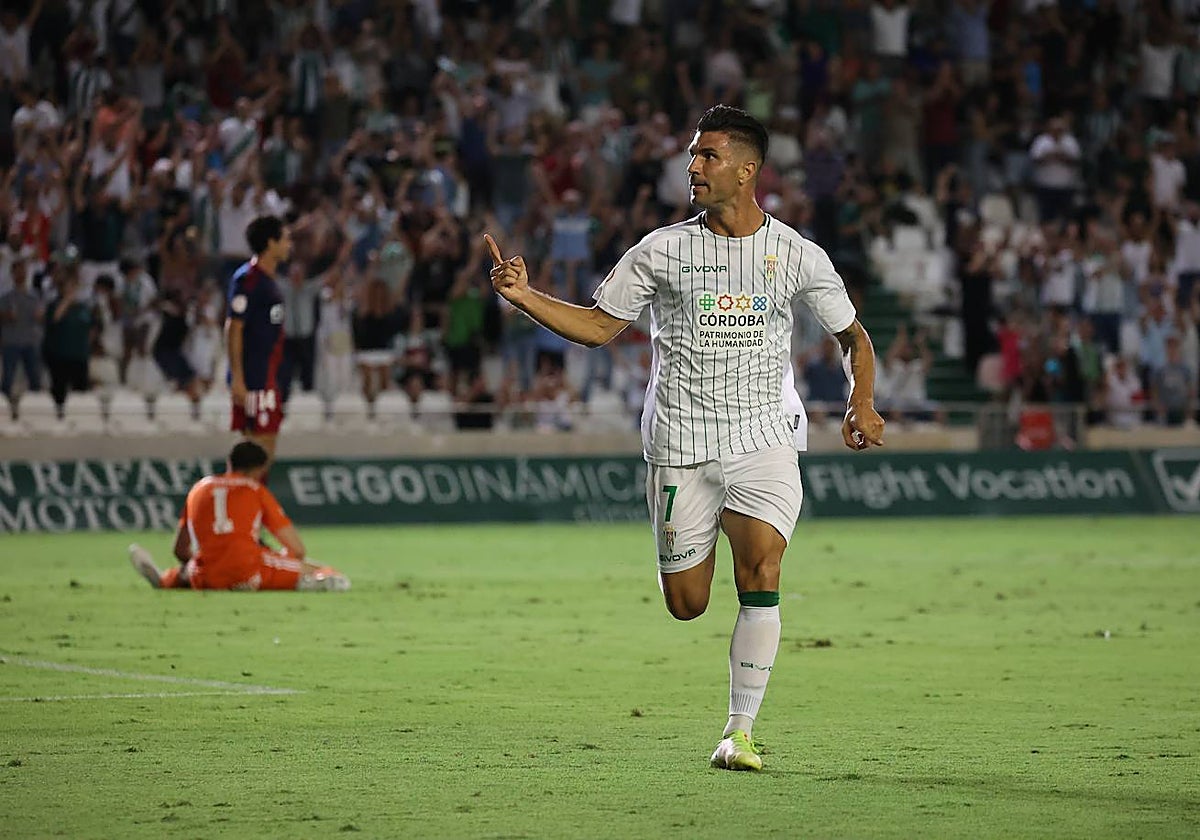 Willy celebra un gol con el Córdoba esta temporada en El Arcángel