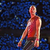 El independentismo radical acusa a Coldplay de colaborar en la desaparición del catalán