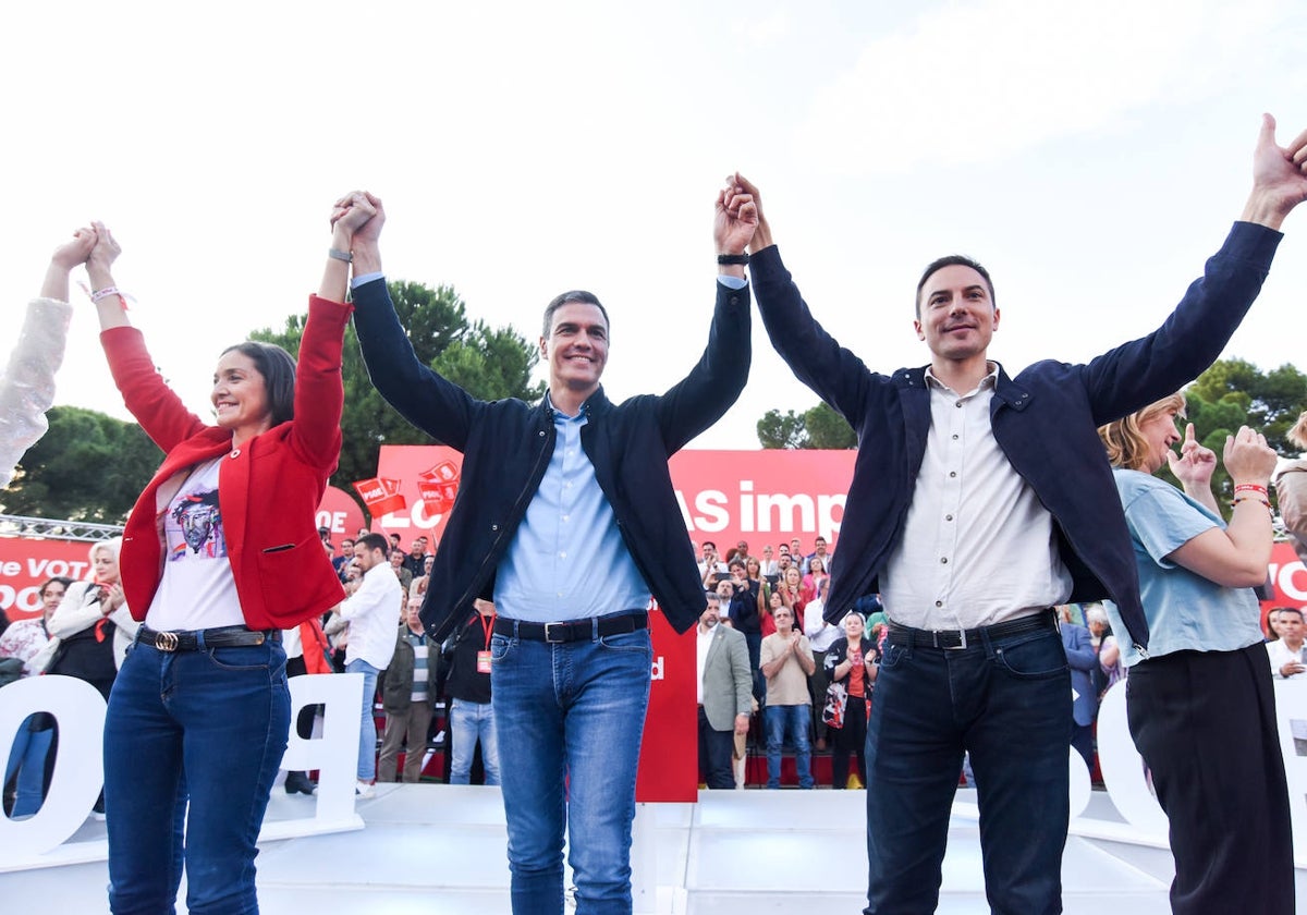 Reyes Maroto y Juan Lobato, candidatos del PSOE el 28M en Madrid, junto al presidente Pedro Sánchez