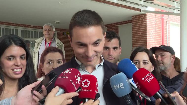 Lobato llama a la movilización de la mayoría progresista pese a la lluvia
