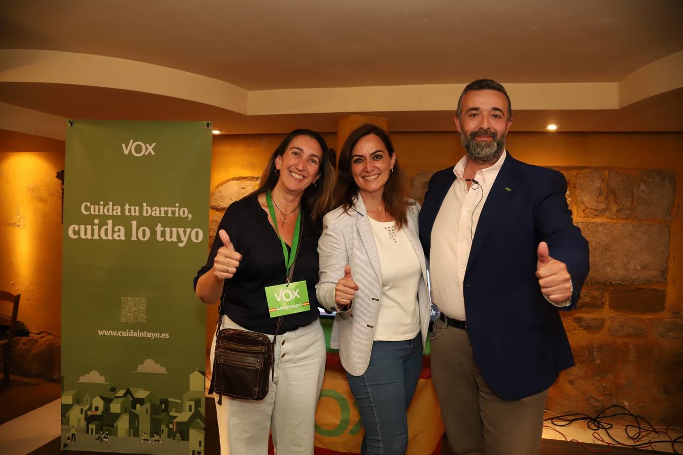 El ambiente en la sede de Vox de Córdoba, en imágenes