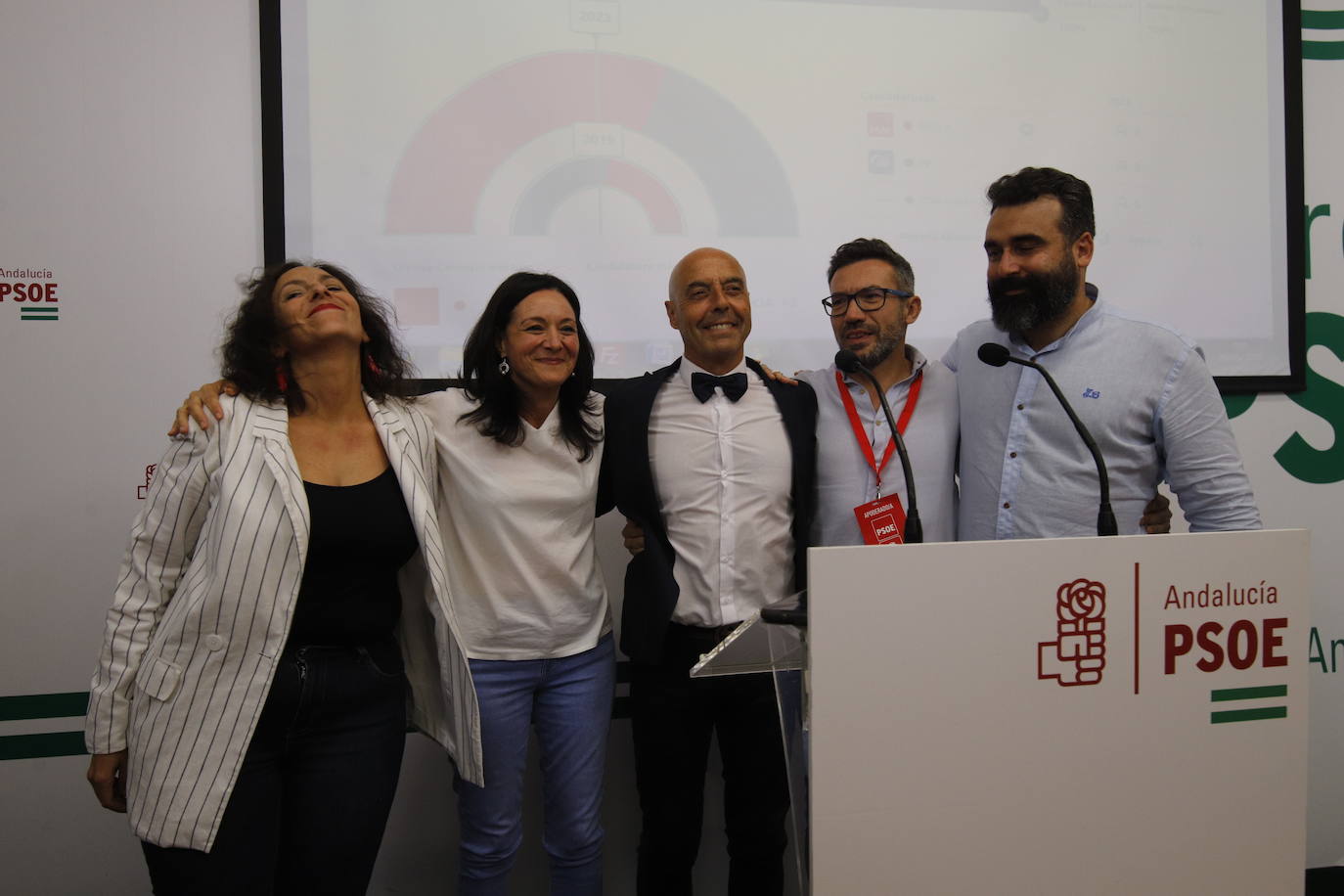 El ambiente en la sede del PSOE de Córdoba, en imágenes