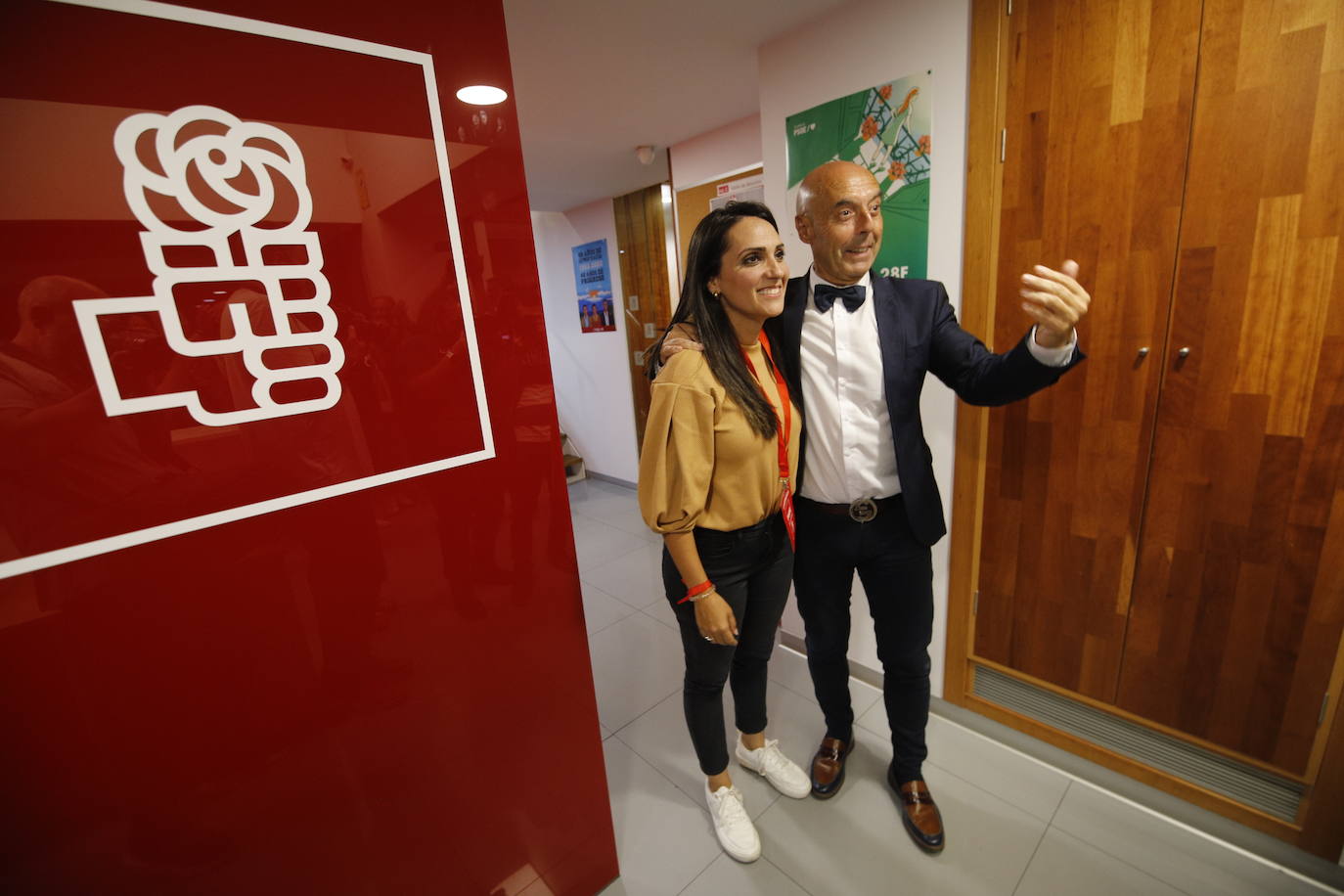 El ambiente en la sede del PSOE de Córdoba, en imágenes