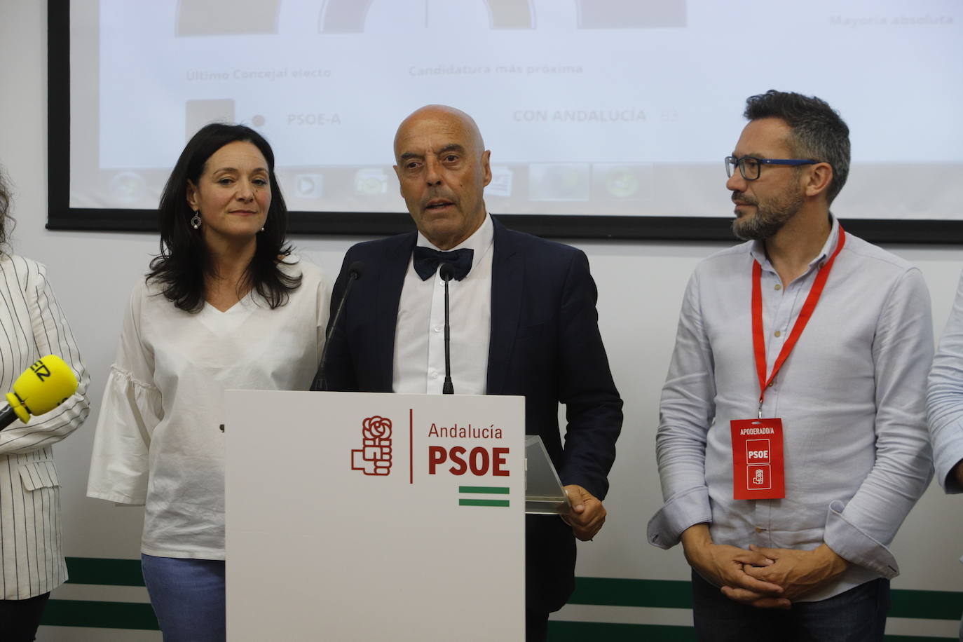El ambiente en la sede del PSOE de Córdoba, en imágenes