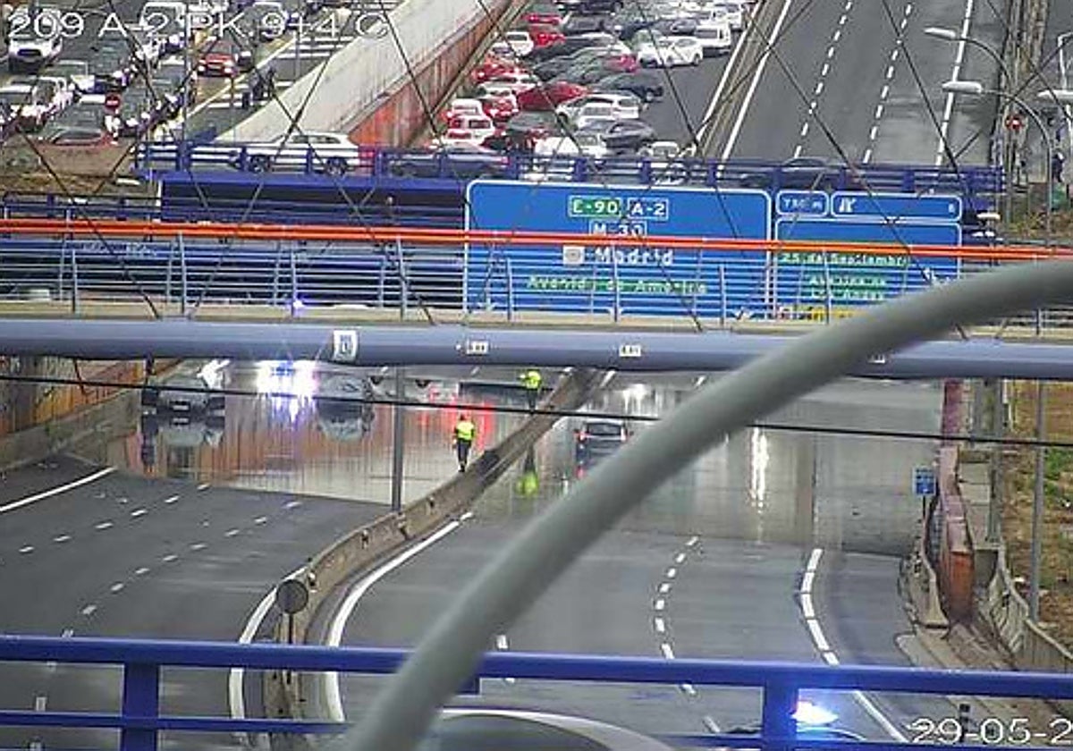 Corte en la A-2 a la altura de Canillejas por la lluvia