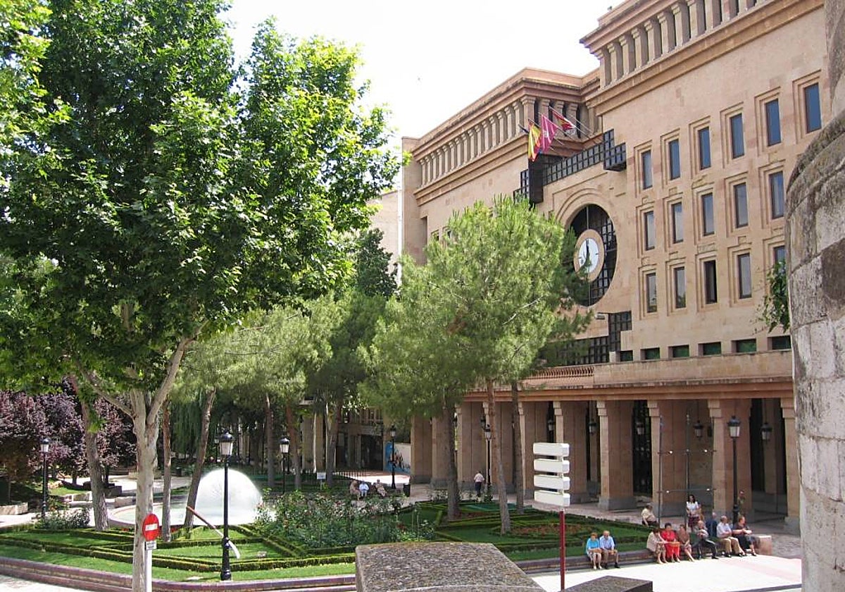 El PP recupera las alcaldías de Albacete y Ciudad Real y Guadalajara