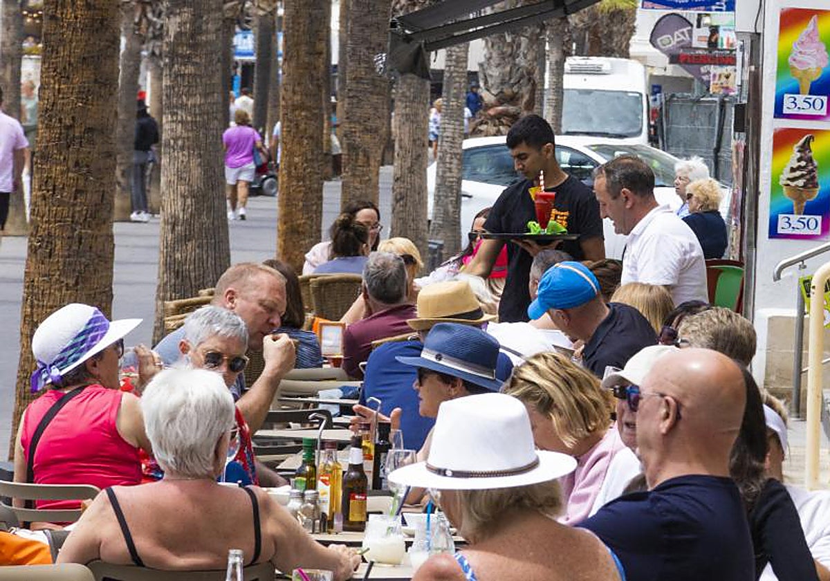 Imagen de archivo de una terraza de un restaurante en la Comunidad Valenciana