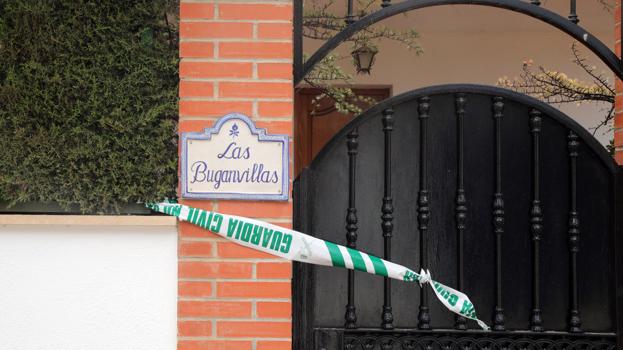 Detienen al hermano de la mujer embarazada hallada muerta junto a su hijo en su vivienda de Granada