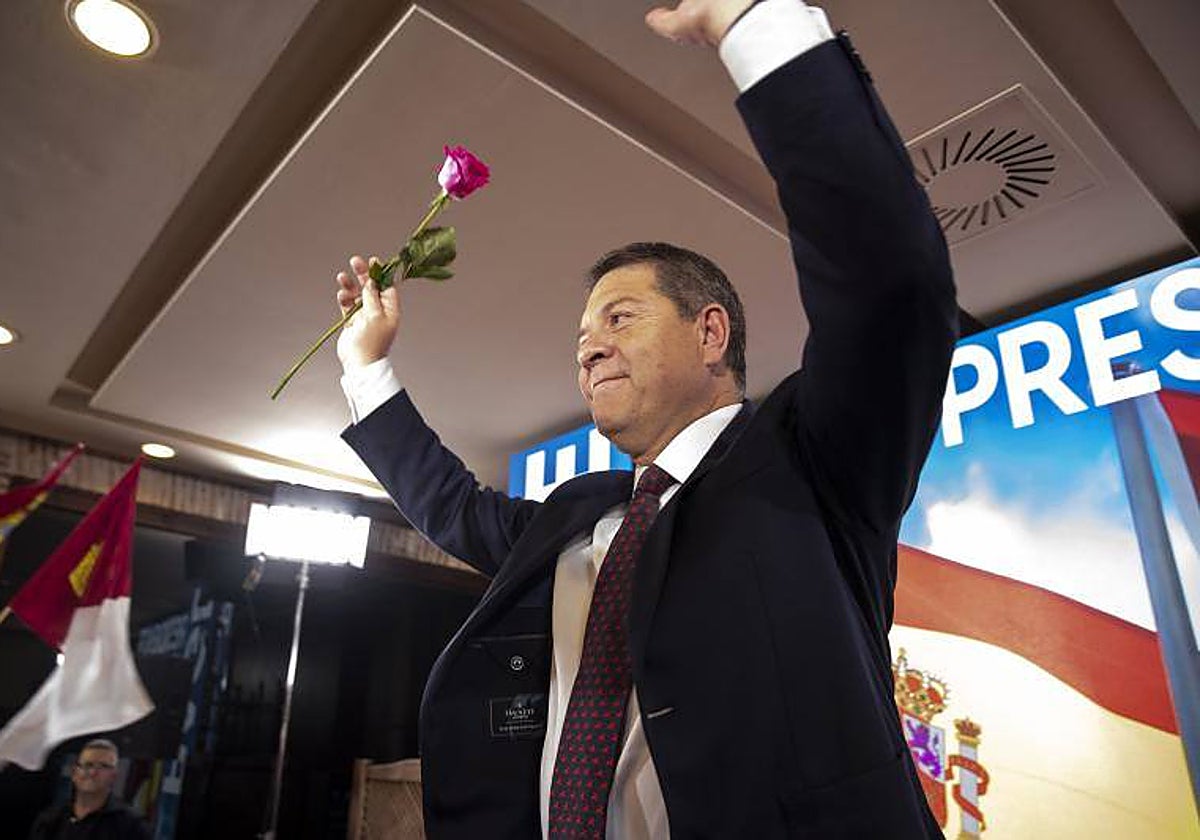 Emiliano García-Page celebra emocionado su victoria en las elecciones  a la Junta de Castilla-La Mancha este domingo 28 de mayo de 2023, la única autonómica del PSOE por mayoría absoluta