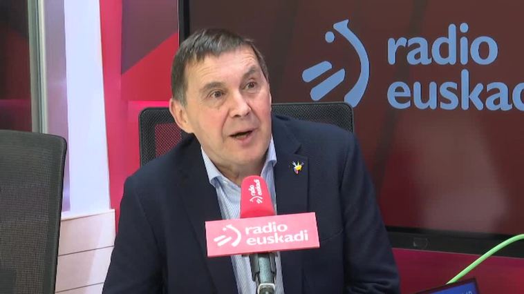 Otegi: "El país tiene problemas graves para necesitar grandes acuerdos con todo el mundo"