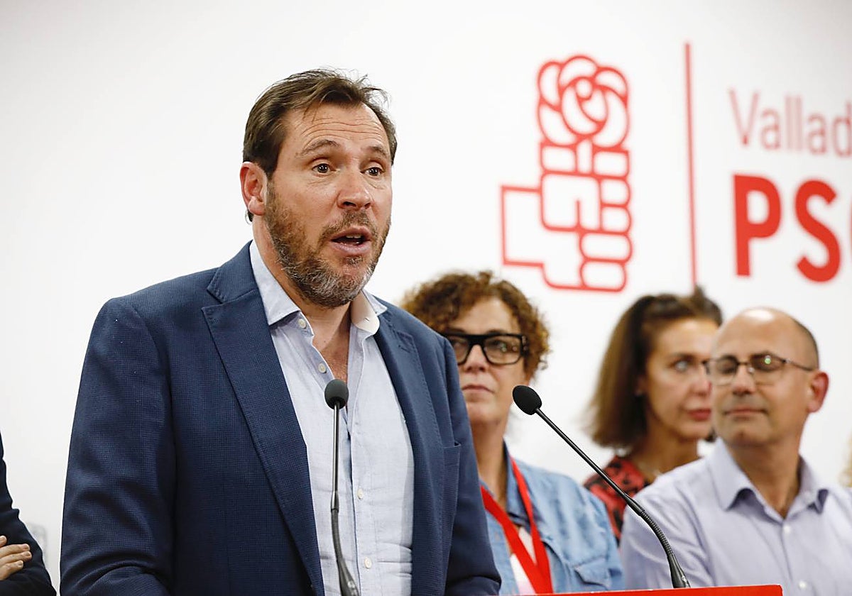 Óscar Puente, durante su comparecencia en la sede del PSOE de Valladolid, en la noche electoral