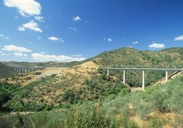 Adif comienza las obras de renovación de los nueve puentes de la línea de alta velocidad entre Villanueva de Córdoba y Adamuz