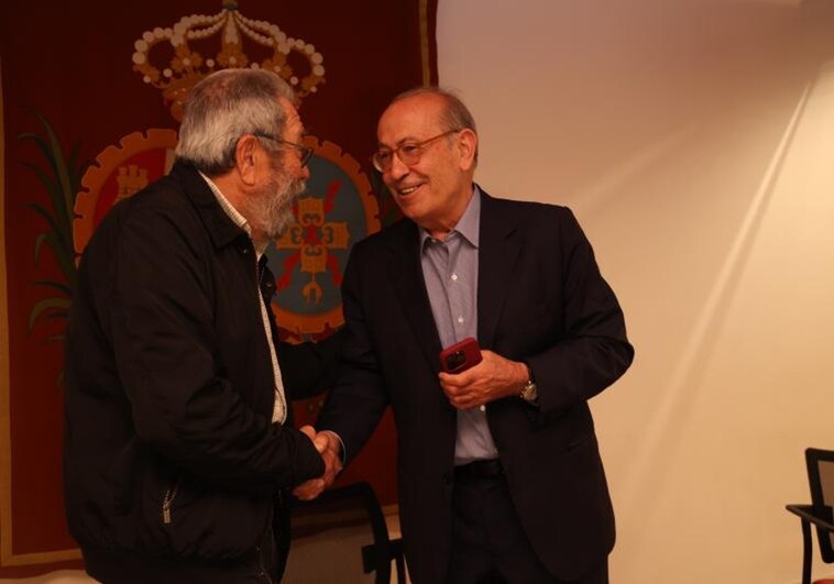 Cándido Méndez y Nicolás Redondo en la reunión de socialistas críticos