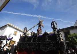 (Vídeo) Jesús Nazareno, saeta, oración y silencio en el Jueves Santo de Córdoba