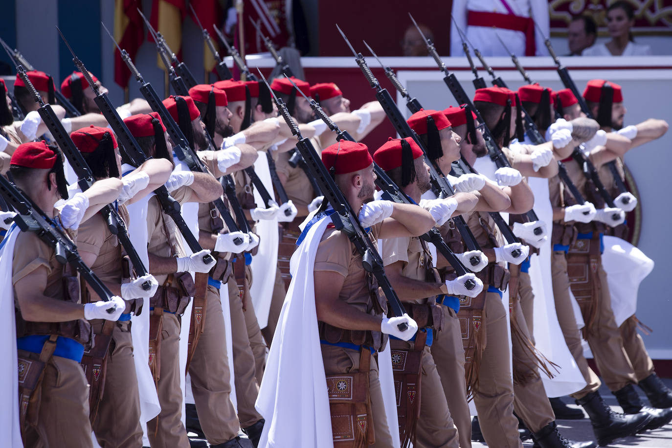 El grupo de Regulares participa en la celebración del desfile del Día de las Fuerzas Armadas