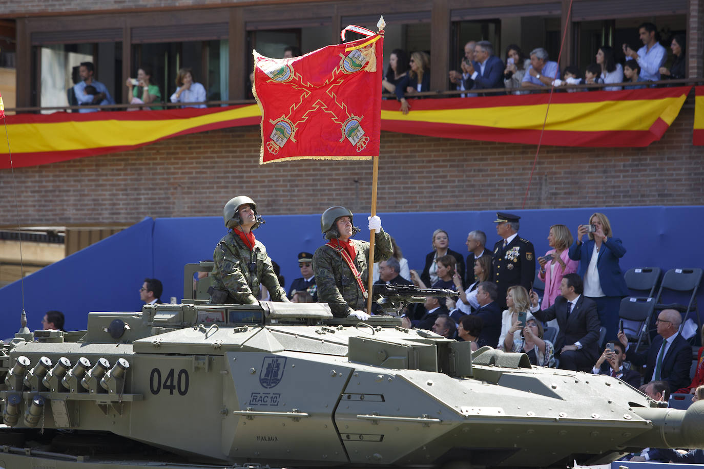 Desfile de las Fuerzas Armadas en Granada