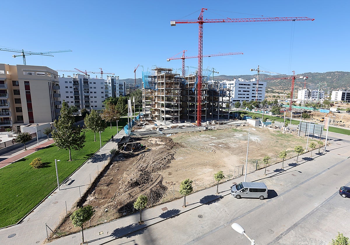Bloques de viviendas en construcción en Huerta de Santa Isabel en Córdoba capital