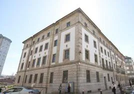 Condenado a 16 años de cárcel un peluquero que agredió sexualmente a dos menores en Vigo