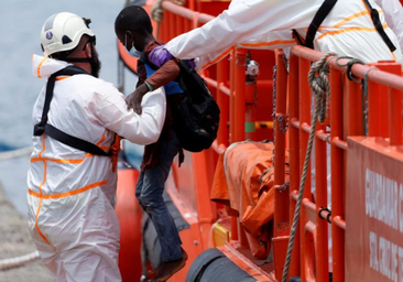 Más de 400 migrantes llegan a Canarias en días intensos de rescates