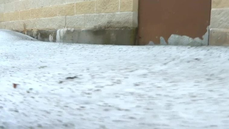 En Lugo se recuperan de la tormenta de lluvia y granizo que puso la ciudad patas arriba