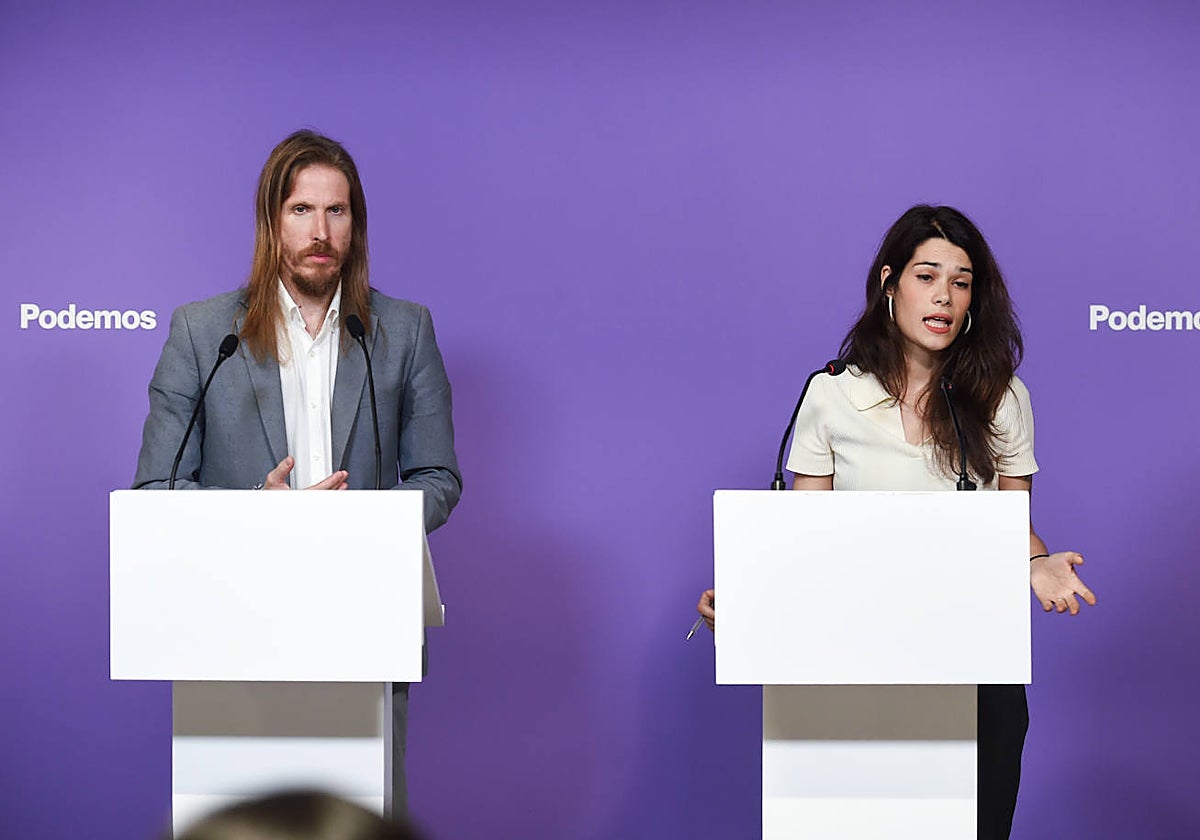 Pablo Fernández e Isa Serra, portavoces de Podemos