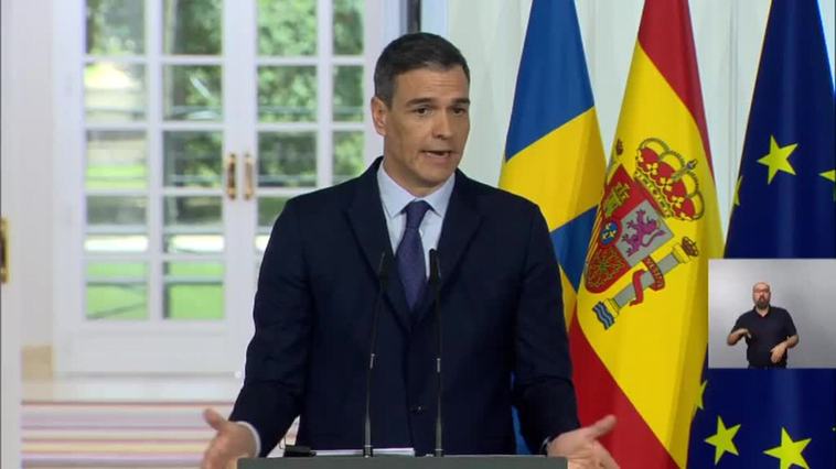 Sánchez propone a Feijóo seis debates cara a cara desde el próximo lunes y hasta el 23-J