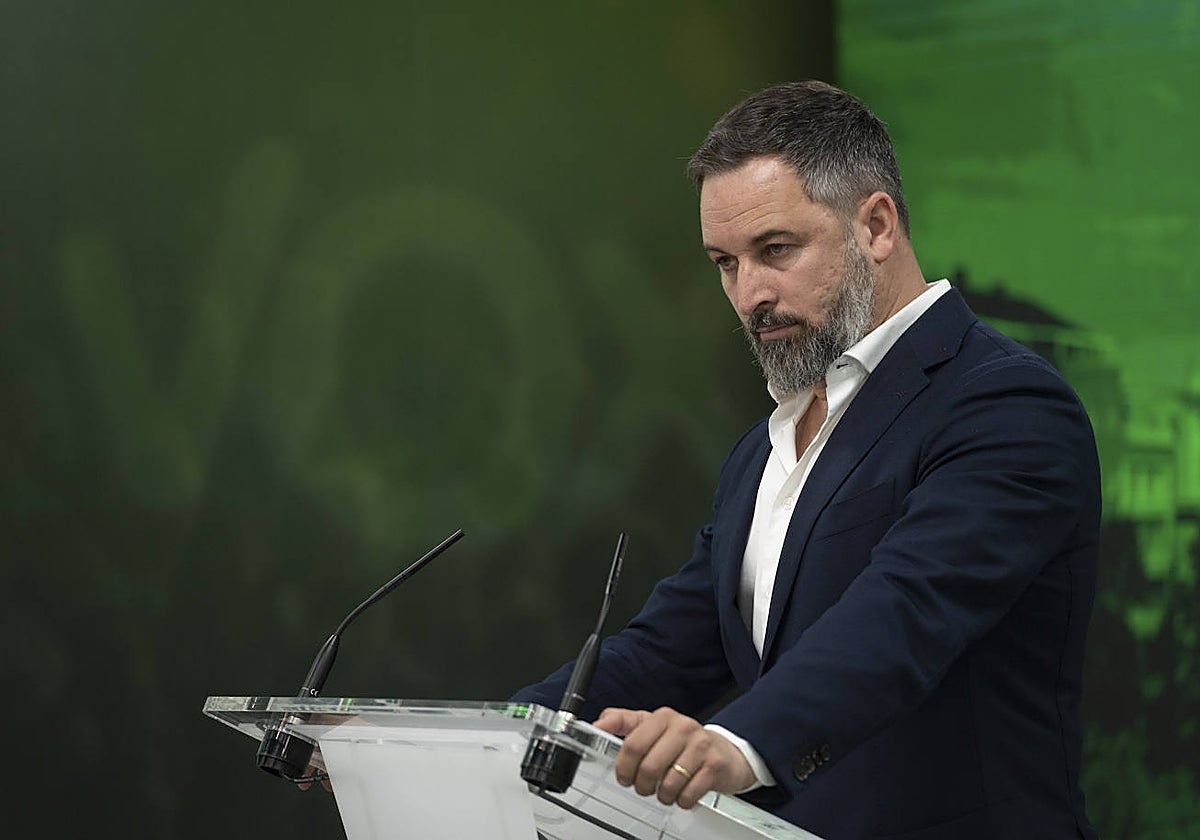 El presidente de Vox, Santiago Abascal, en rueda de prensa, en la sede nacional de su partido