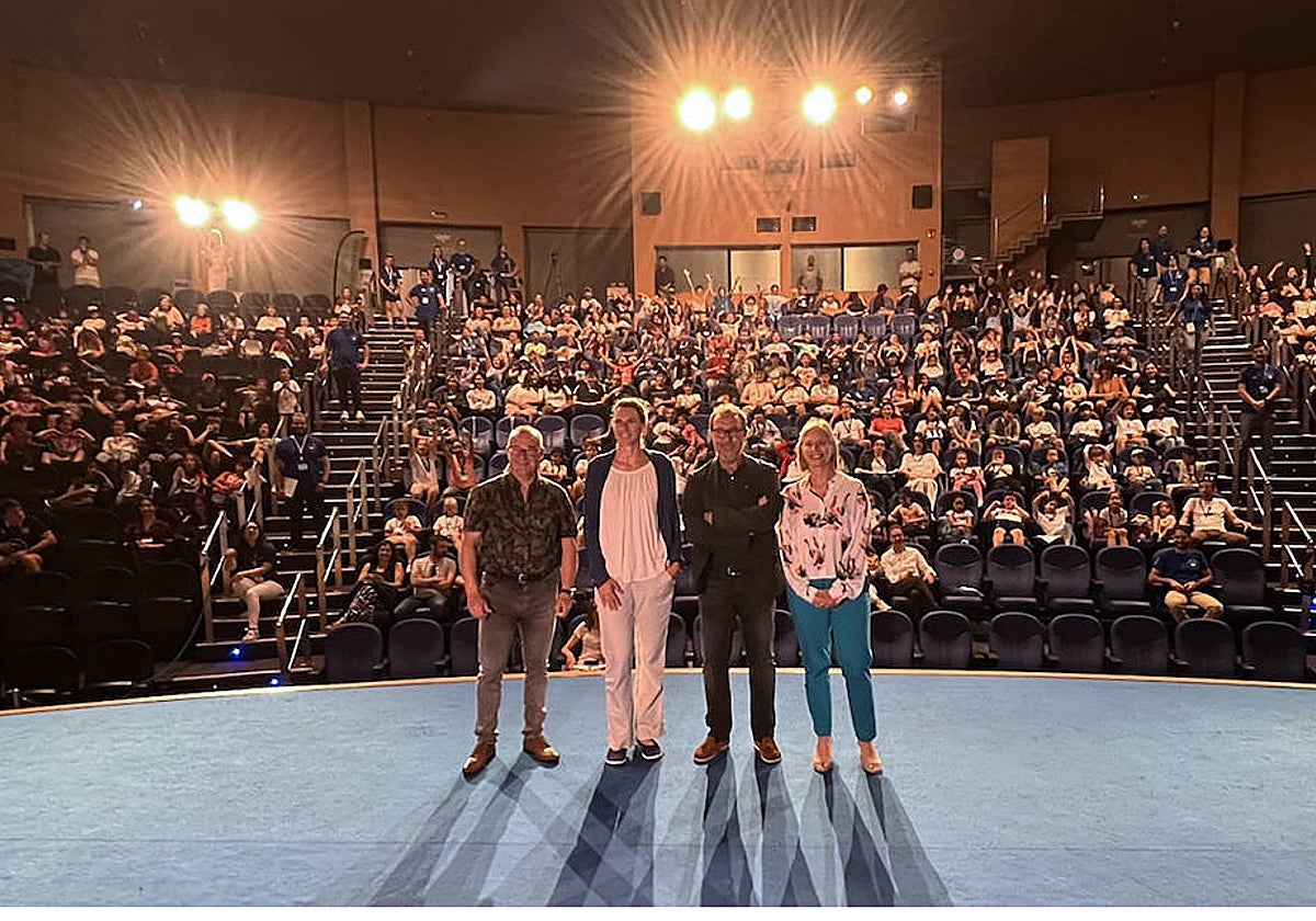 Más de 400 estudiantes conciencian sobre la protección de la posidonia en el II Congreso Escolar de Biodiversidad Marina