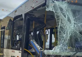 Un autobús se estrella contra una caseta de feria en Villares de la Reina (Salamanca) y provoca dos heridos