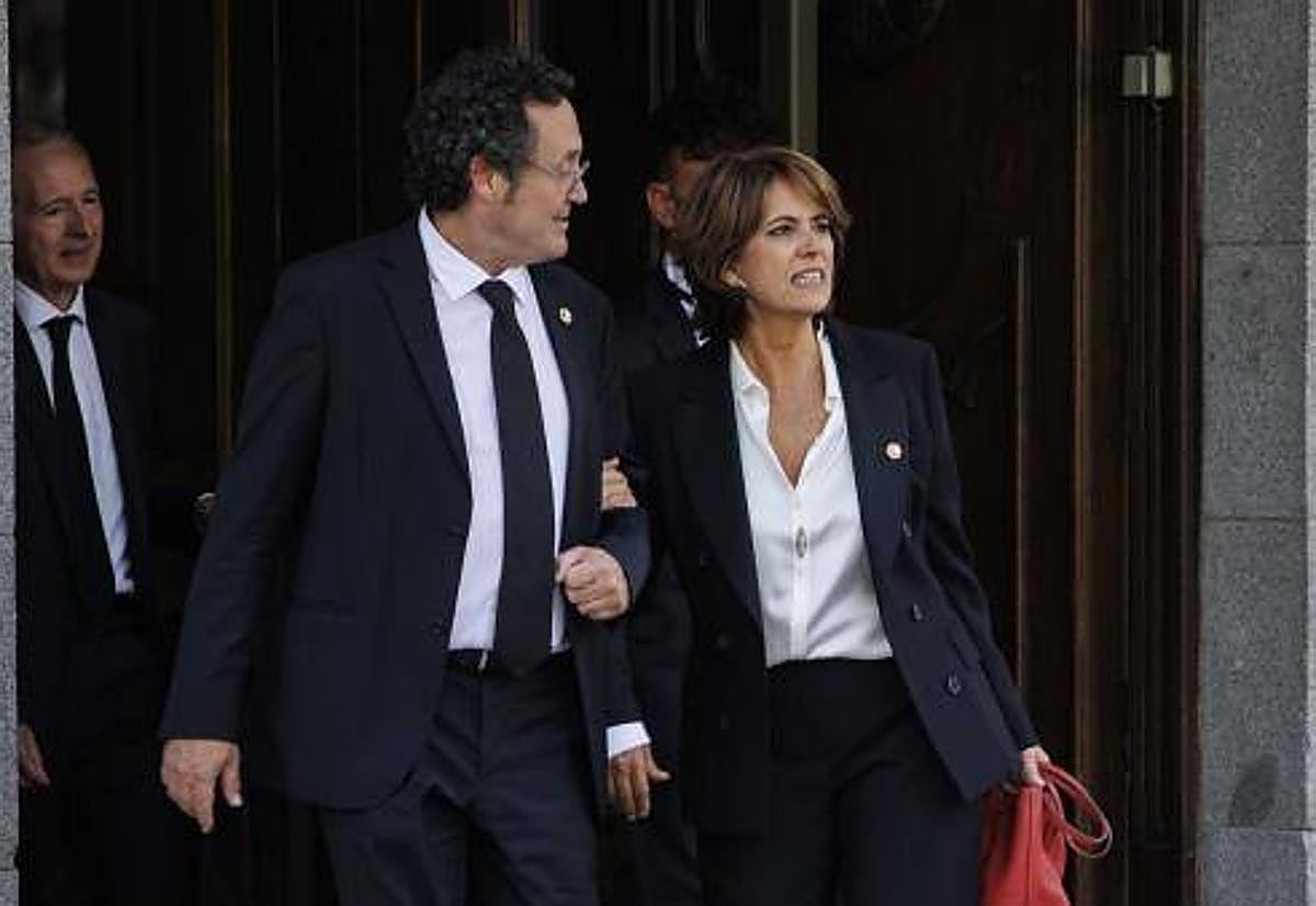 El fiscal general del Estado, Álvaro García Ortiz, junto a su antecesora Dolores Delgado