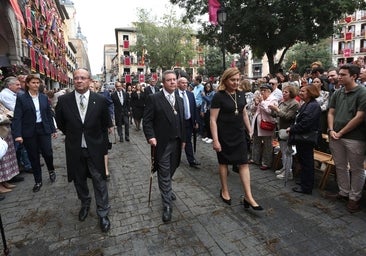 La procesión del Corpus ha escenificado la continuidad y los cambios políticos de futuro en la región