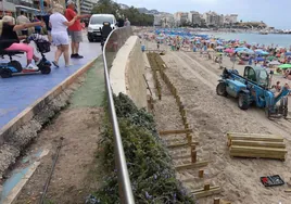 Benidorm potencia el turismo en familia con 25 parques infantiles y una pasarela ampliada en la playa de Poniente