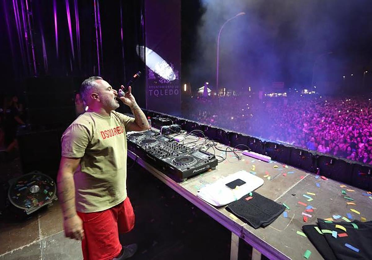 Foto de archivo de una actuación de Juan Magán