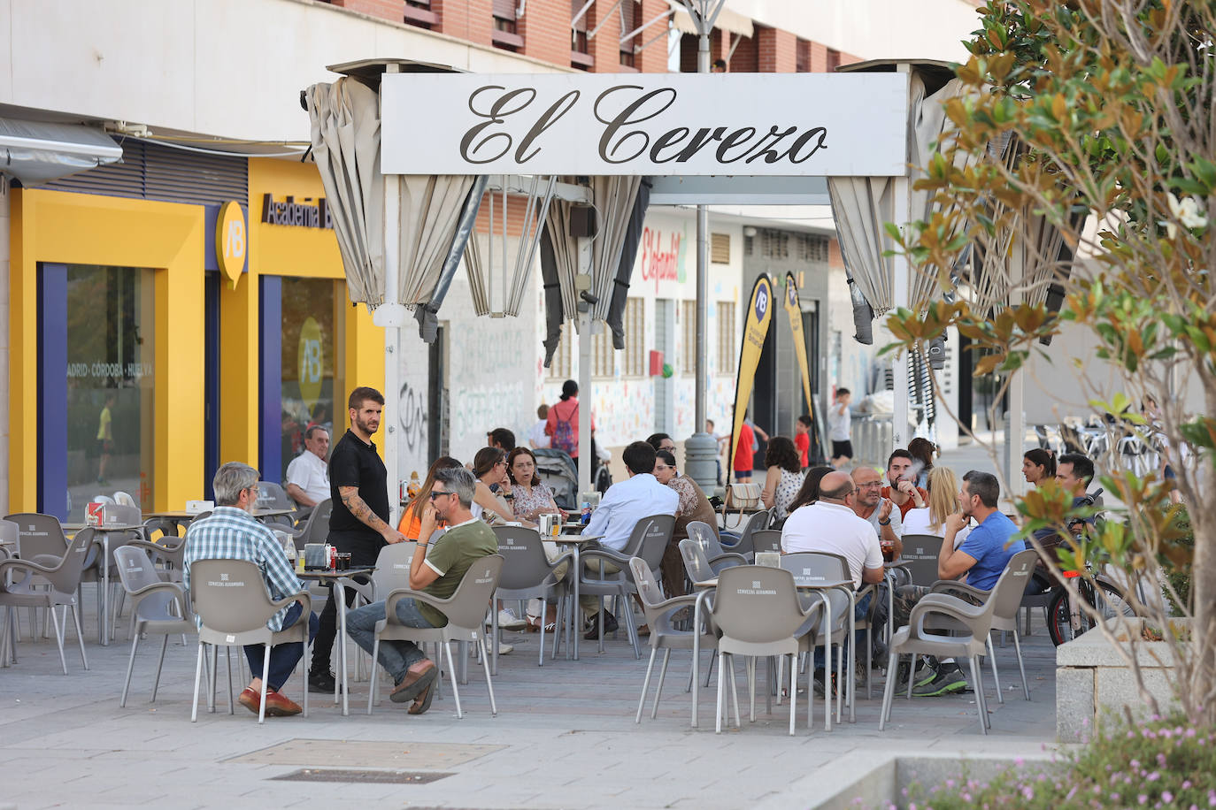 El barrio de Nuevo Poniente en Córdoba, en imágenes