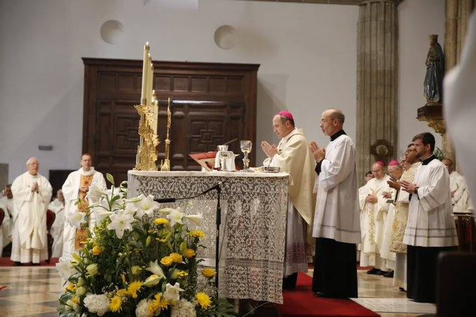 La ordenación y toma de posesión de Antonio Prieto como obispo de Alcalá de Henares, en imágenes