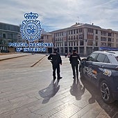 Roba el móvil a un amigo que conoció en una fiesta y se gasta 3.000 euros en casas de citas con Bizum