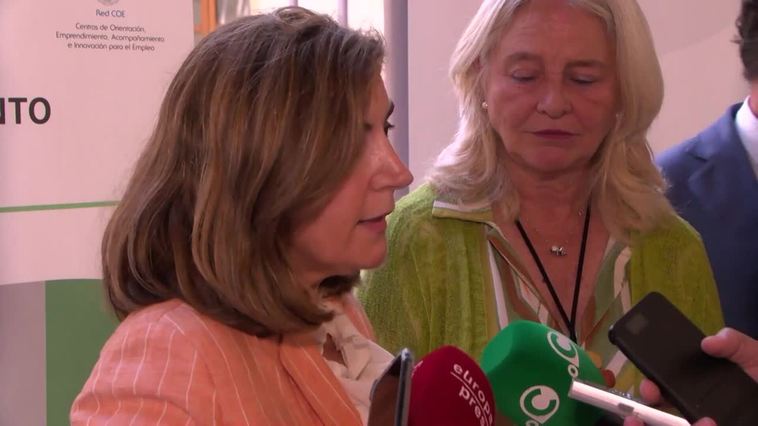 Consejera de Empleo andaluza achaca la falta de personal en hostelería a la "holgura laboral"