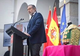 El consejero de Madrid Enrique López, que volverá a ejercer como juez, dice adiós reivindicando la política