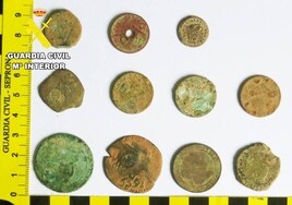 Pillado 'in fraganti' un 'pitero' que saqueaba monedas de los últimos veinte siglos en un yacimiento en Burgos