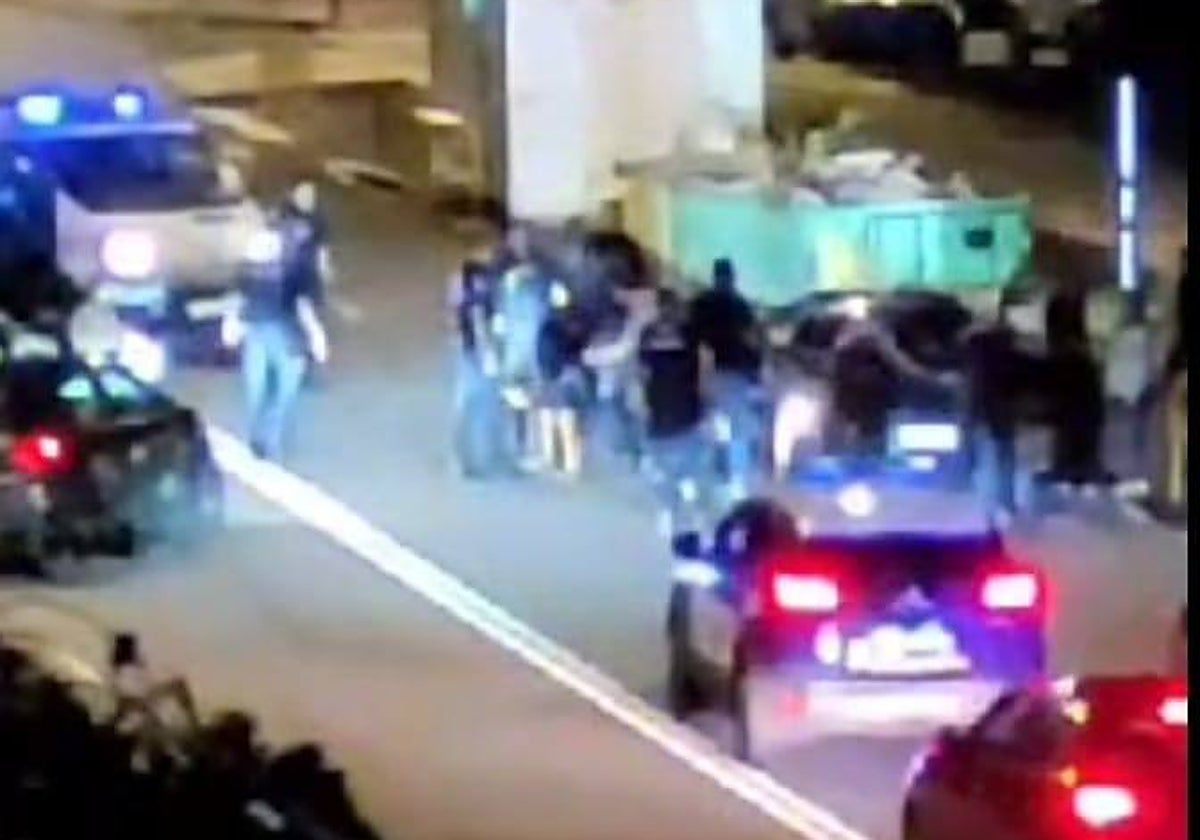 Agentes de la Policía Nacional y Policía Local en el lugar de los hechos