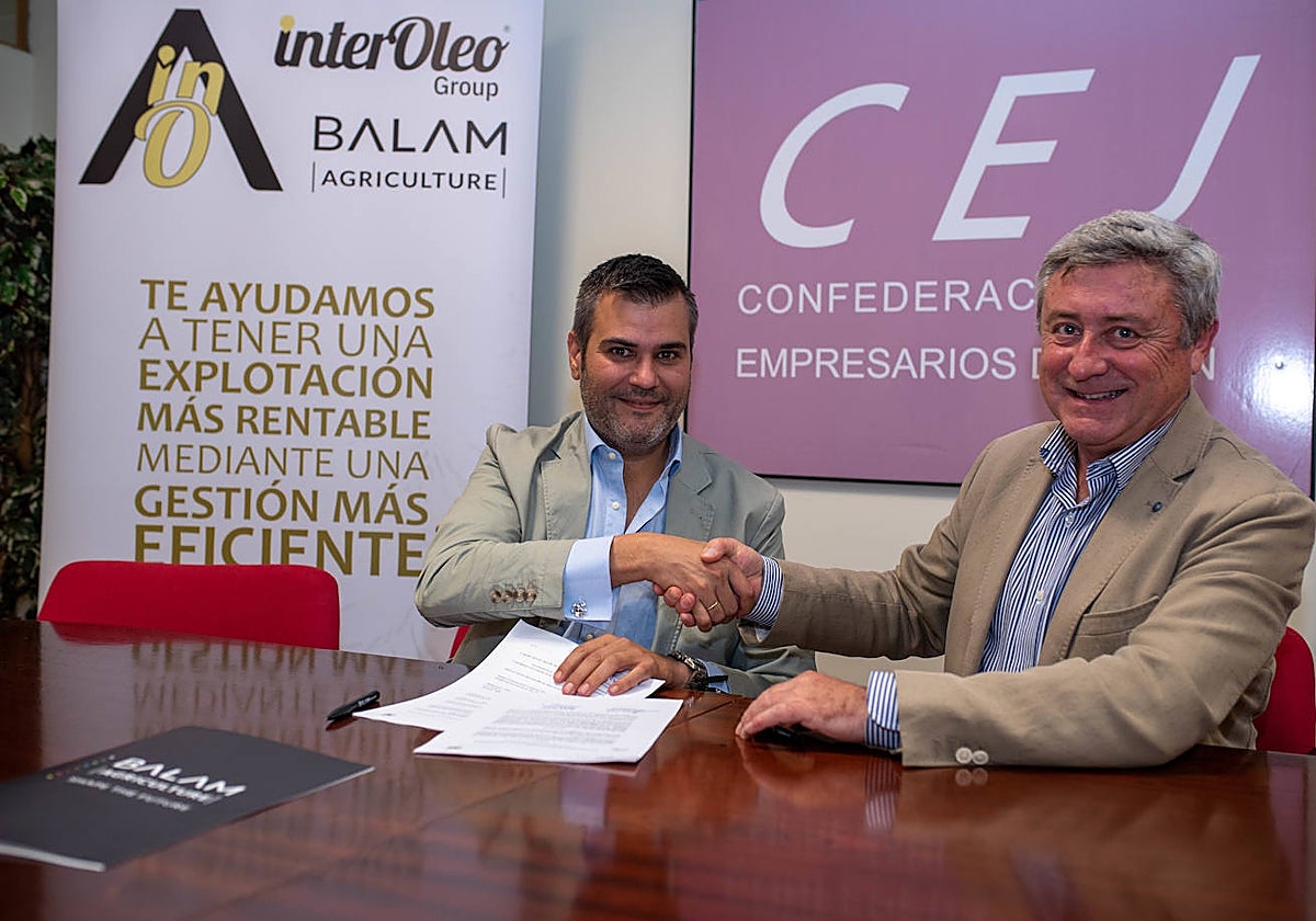 Firma del acuerdo entre Balam y Grupo Interóleo