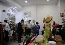 Cáritas abre en Córdoba Moda-re, una tienda de ropa de segunda mano