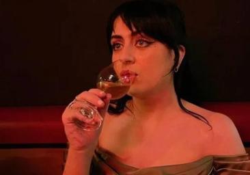 Muere una conocida 'podcaster' británica tras caer de un balcón en Madrid