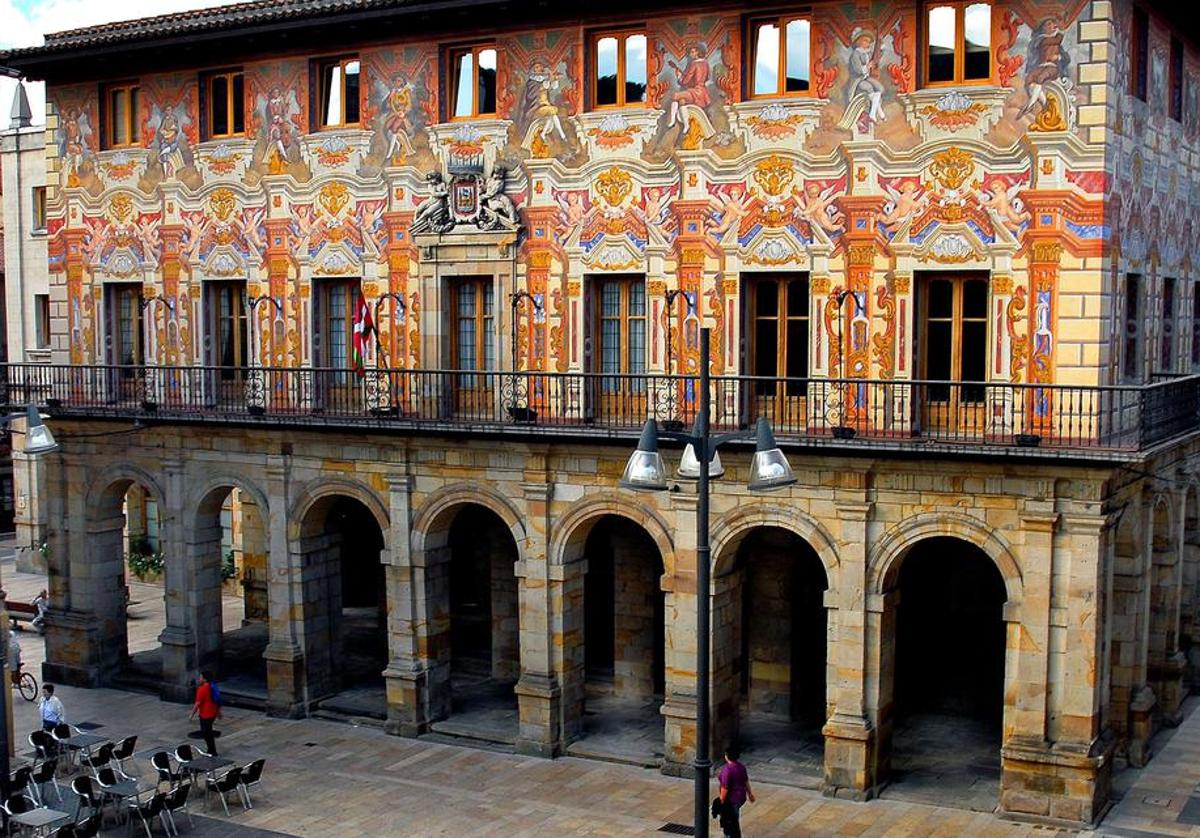 Fachada del Ayuntamiento de Durango, en Vizcaya