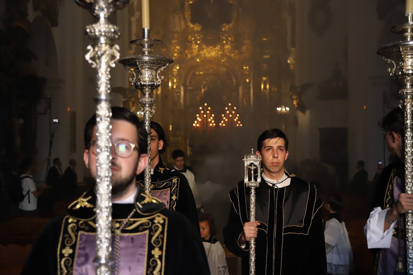 La procesión de la Virgen de la Quinta Angustia en Córdoba, en imágenes