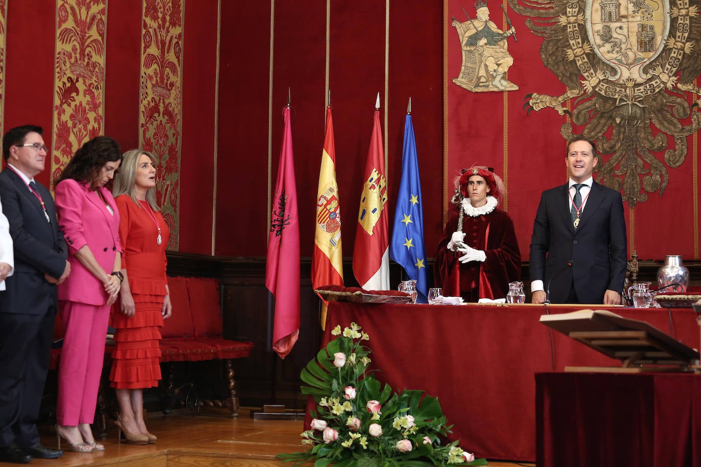 La toma de posesión de Carlos Velázquez como alcalde de Toledo, en imágenes