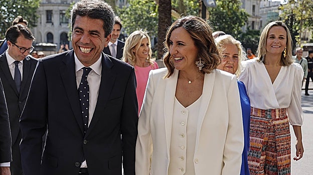 Imagen del presidente del PPCV, Carlos Mazón, junto a la alcaldesa de Valencia, María José Catalá