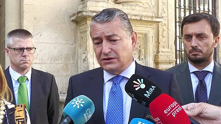 Sanz critica que la CHG tiene al frente a "un insultador profesional"