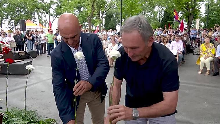 Entregan a sus familias los restos mortales de dos milicianos hallados en una fosa común en Bilbao