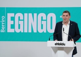 Otegi reta a Feijóo ante el anuncio de revisar lo aprobado por Bildu: «Me imagino que bajará las pensiones»